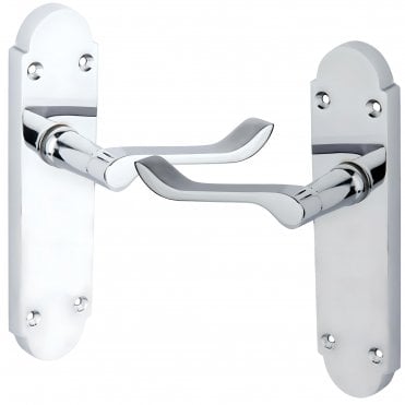 CARISBROOKE SHAPED SCROLL LATCH HANDLE AVAILABLE AT SCREWSHOP